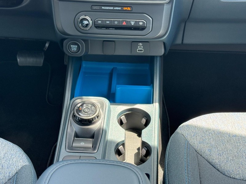 Ford Maverick Vehicle Image 09