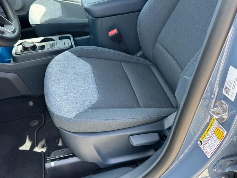 Ford Maverick Vehicle Image 14