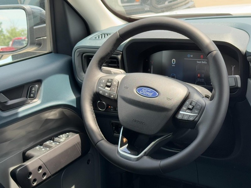 Ford Maverick Vehicle Image 07