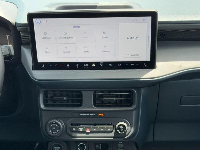 Ford Maverick Vehicle Image 08