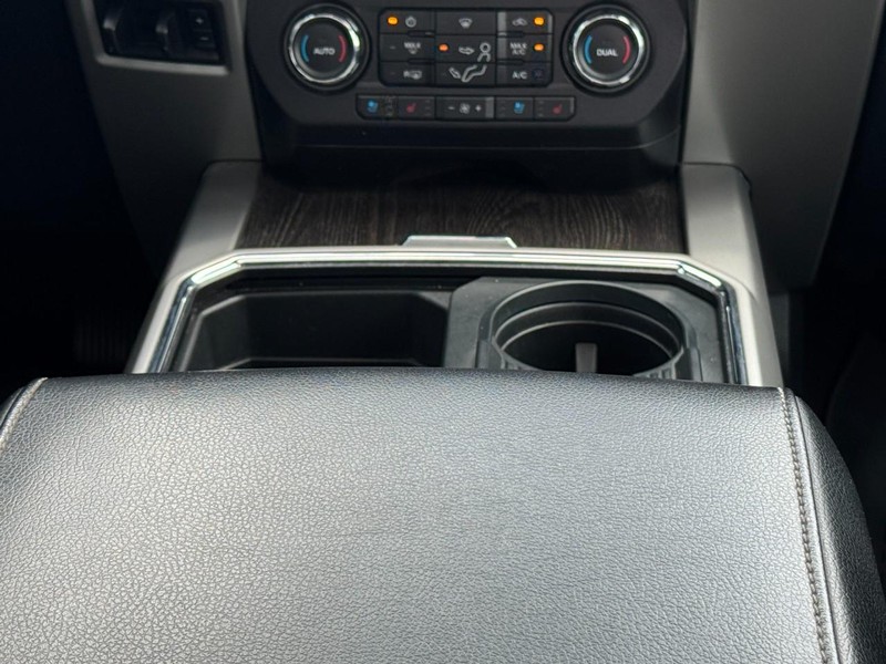 Ford Super Duty F-250 SRW Vehicle Image 14