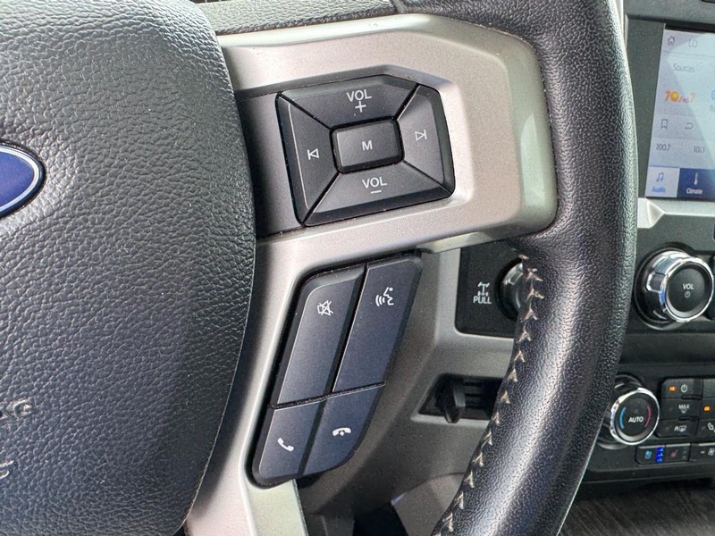Ford Super Duty F-250 SRW Vehicle Image 17