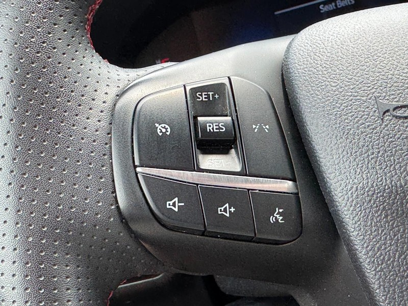 Ford Escape Vehicle Image 16