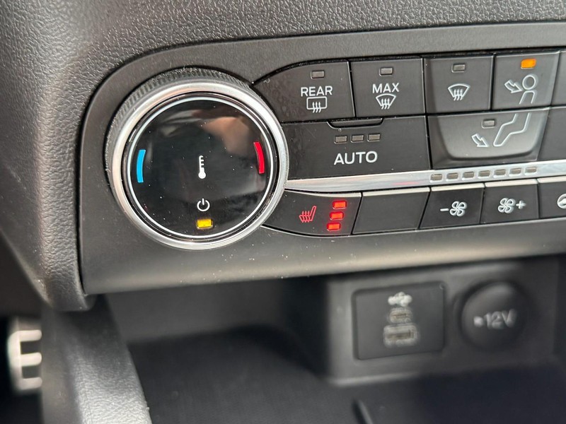 Ford Escape Vehicle Image 19