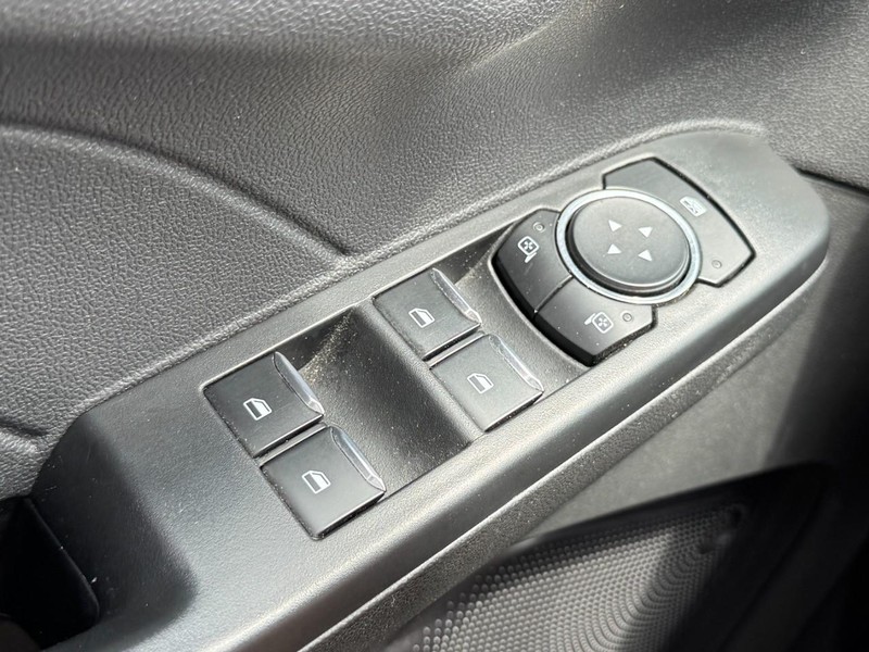 Ford Escape Vehicle Image 21