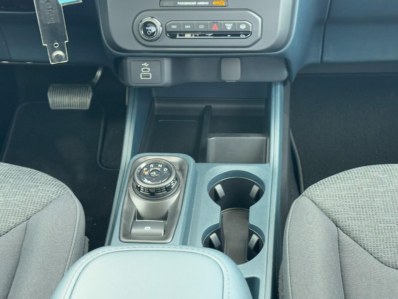 Ford Maverick Vehicle Full-screen Gallery Image 9