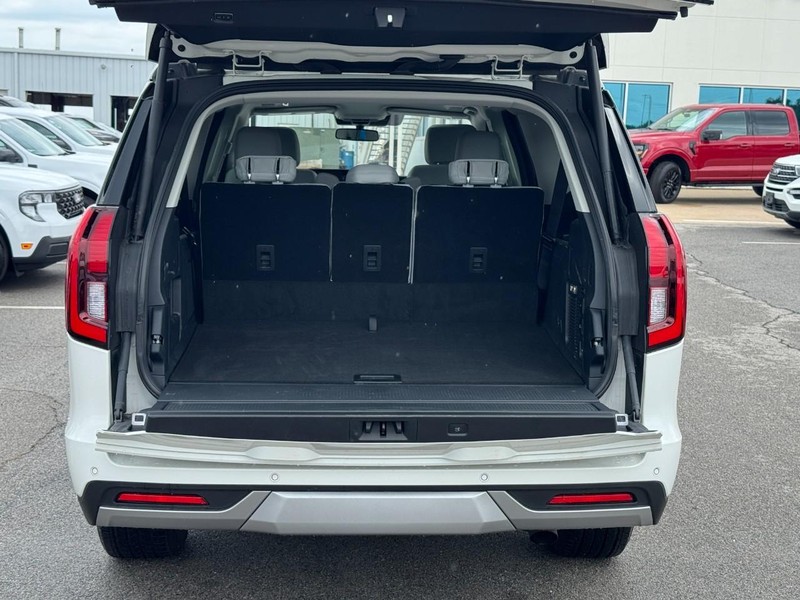 Ford Expedition Max Vehicle Image 05