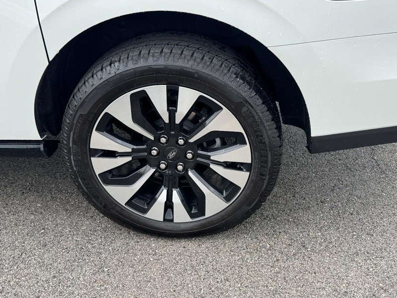 Ford Expedition Max Vehicle Image 07