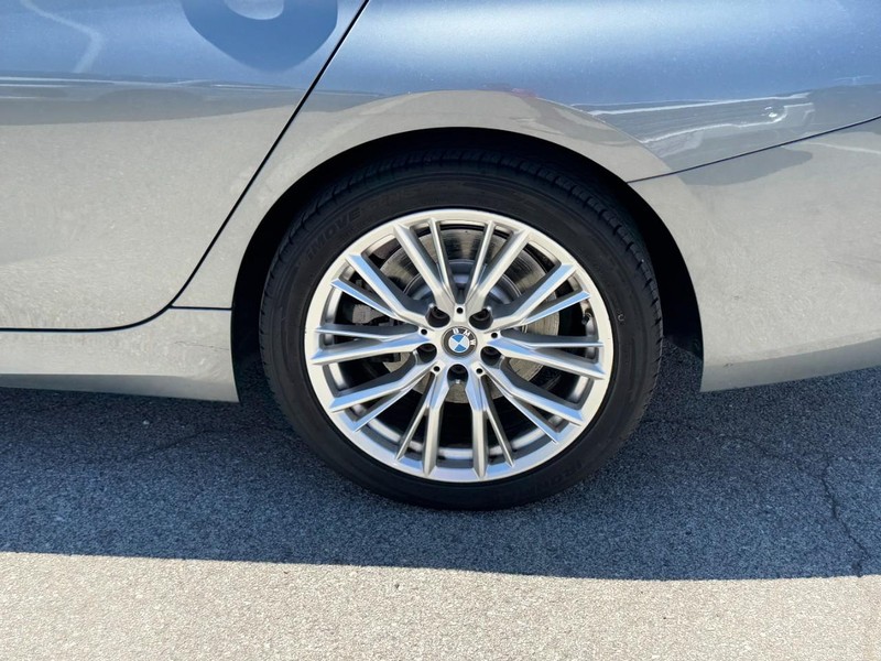 BMW 3 Series Vehicle Image 07