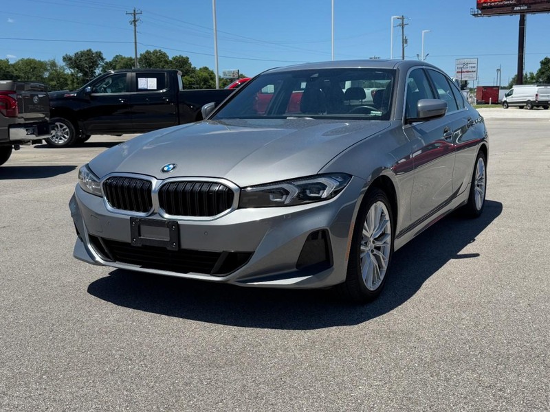 BMW 3 Series Vehicle Image 08