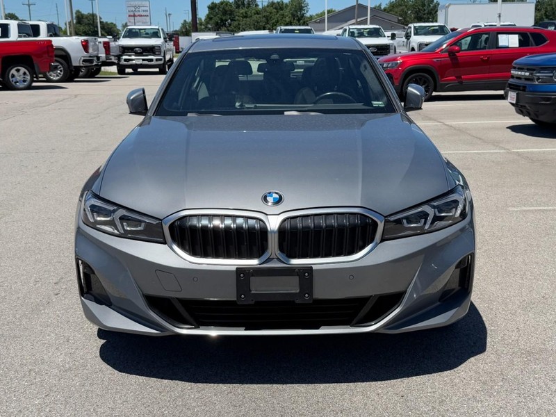 BMW 3 Series Vehicle Image 09