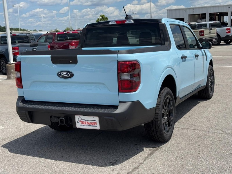 Ford Maverick Vehicle Image 03