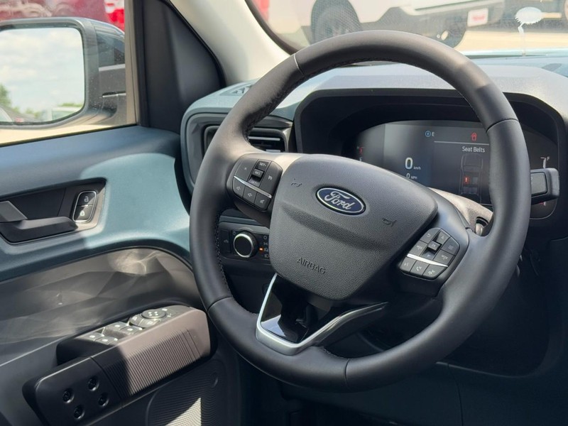 Ford Maverick Vehicle Image 07
