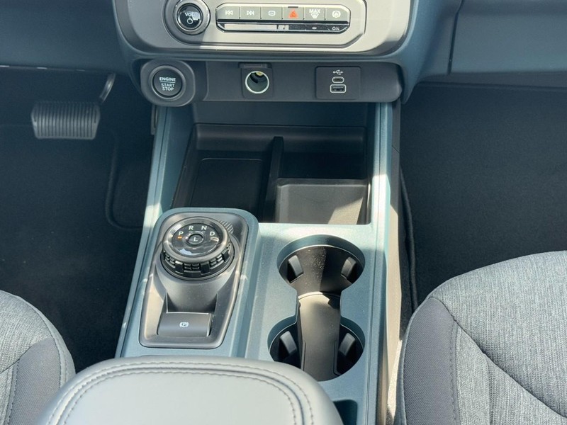 Ford Maverick Vehicle Image 09