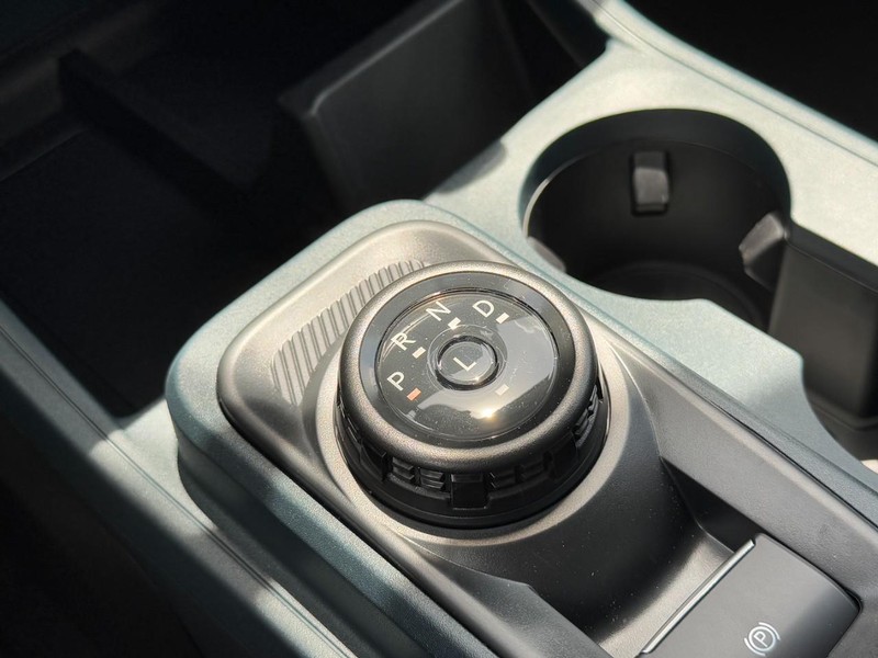 Ford Maverick Vehicle Full-screen Gallery Image 12