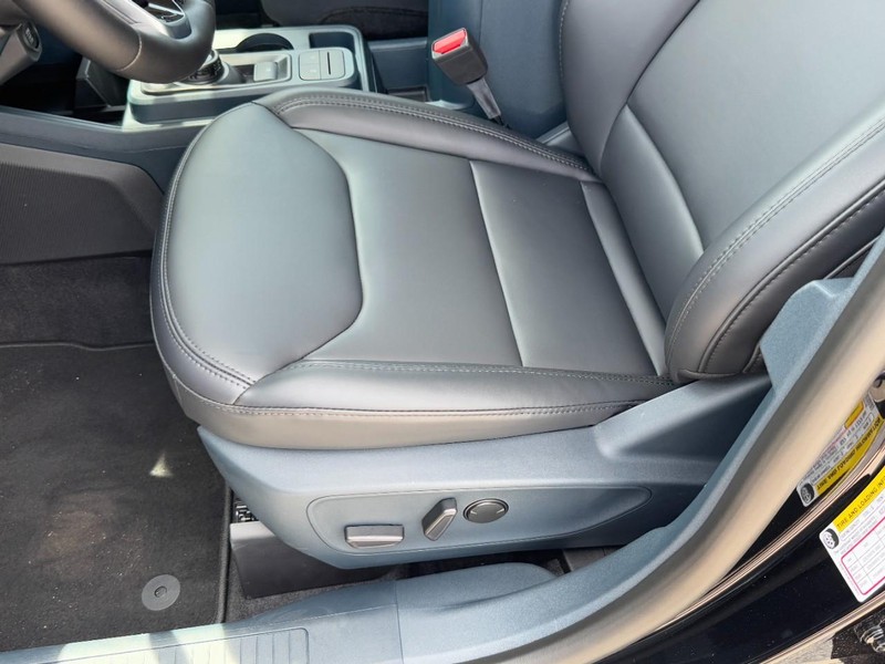 Ford Maverick Vehicle Full-screen Gallery Image 15