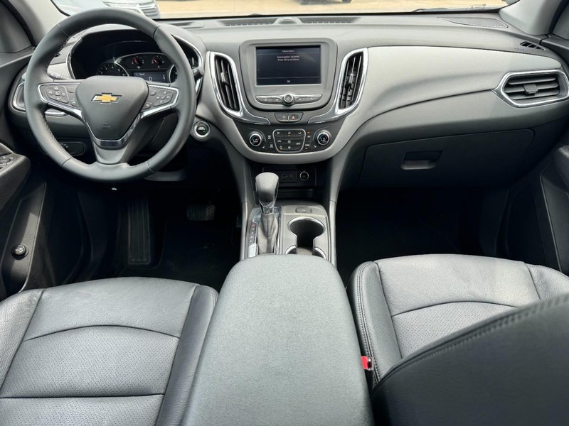 Chevrolet Equinox Vehicle Full-screen Gallery Image 11