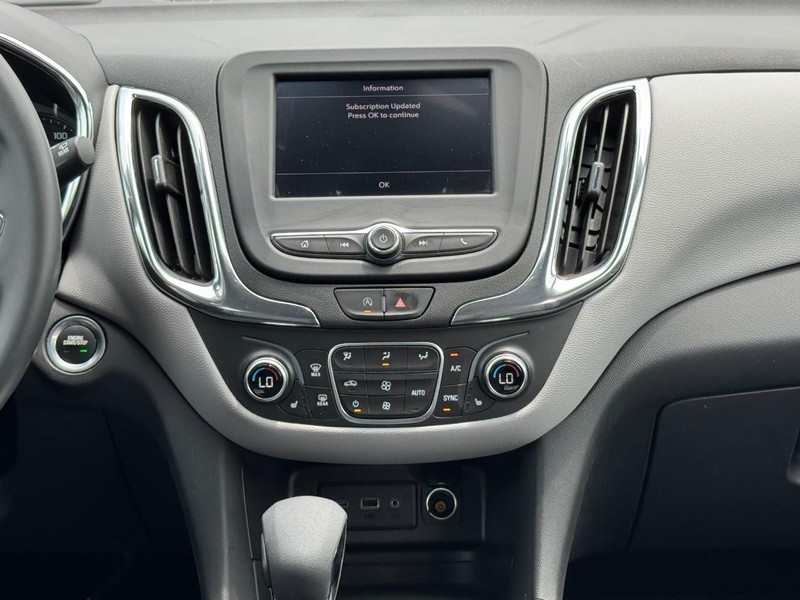 Chevrolet Equinox Vehicle Full-screen Gallery Image 13