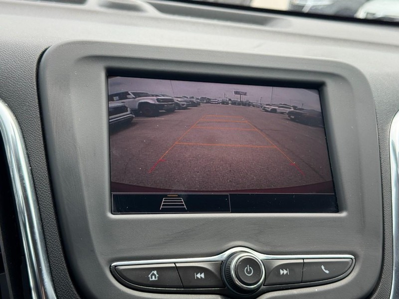 Chevrolet Equinox Vehicle Full-screen Gallery Image 20