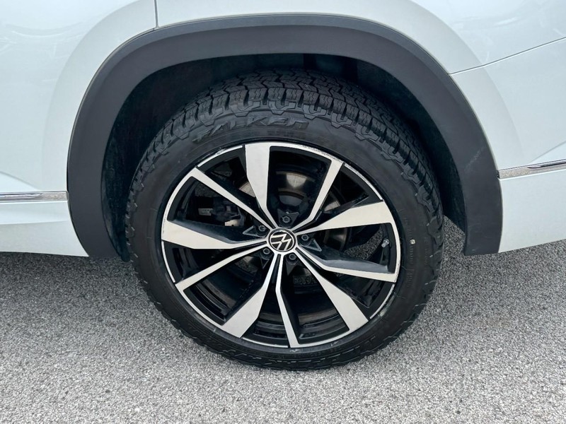 Volkswagen Atlas Vehicle Full-screen Gallery Image 07
