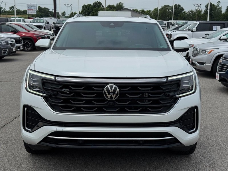 Volkswagen Atlas Vehicle Full-screen Gallery Image 09