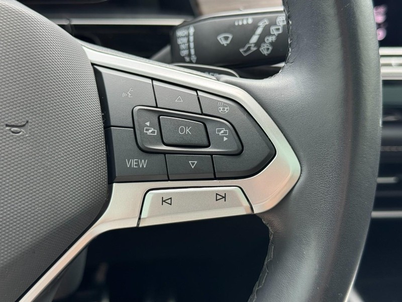 Volkswagen Atlas Vehicle Full-screen Gallery Image 18