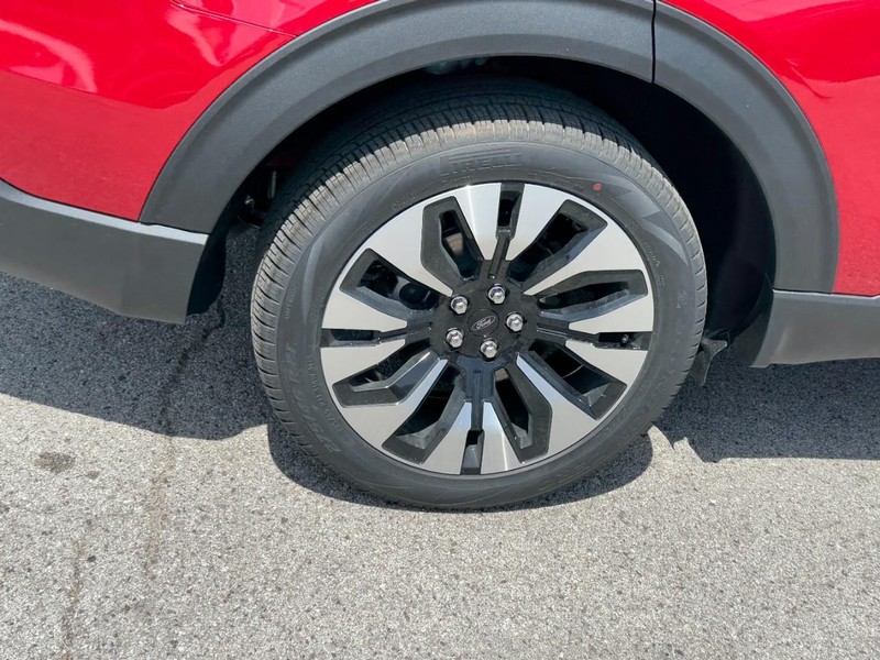 Ford Explorer Vehicle Image 04