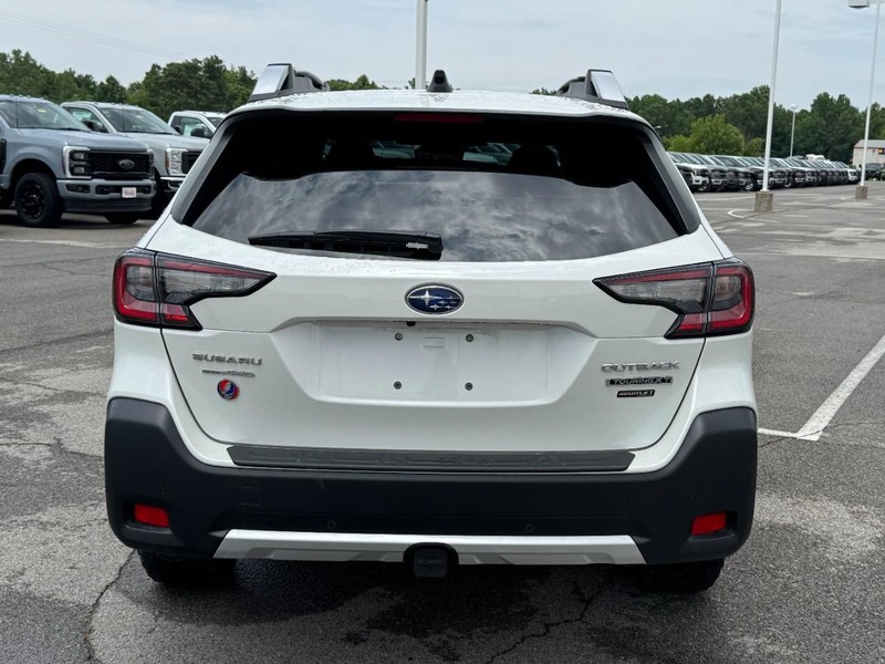 Subaru Outback Vehicle Full-screen Gallery Image 04
