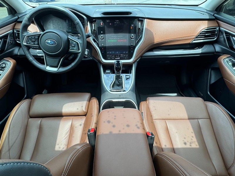Subaru Outback Vehicle Full-screen Gallery Image 11