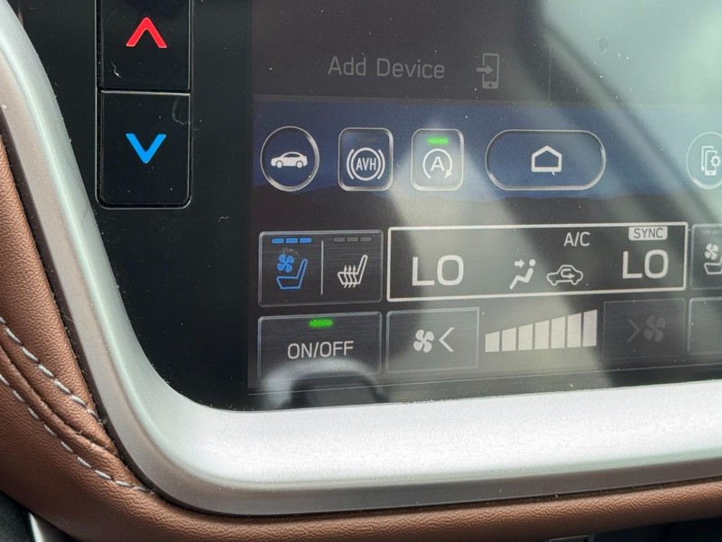 Subaru Outback Vehicle Full-screen Gallery Image 21