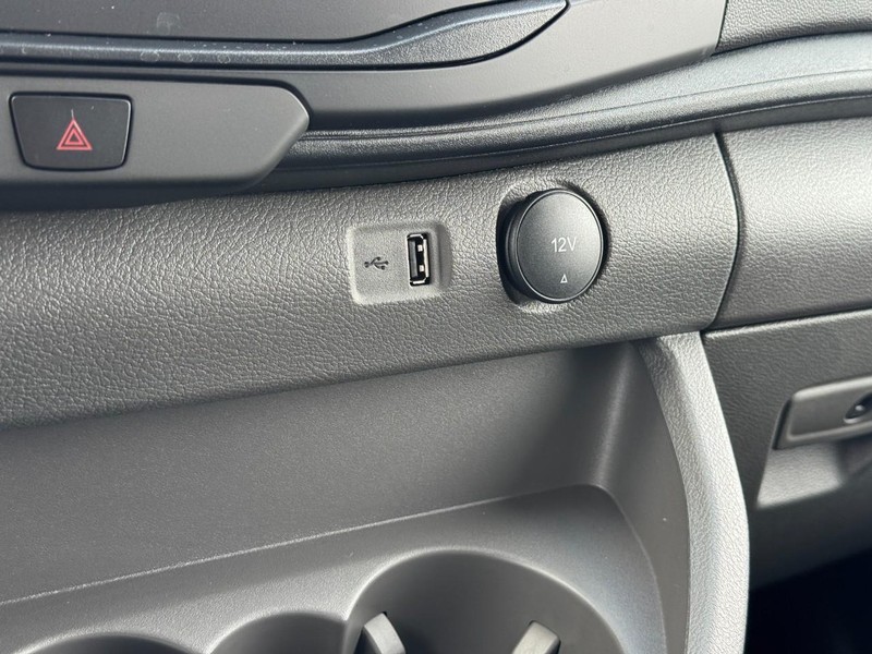 Ford Transit Cargo Van Vehicle Full-screen Gallery Image 14