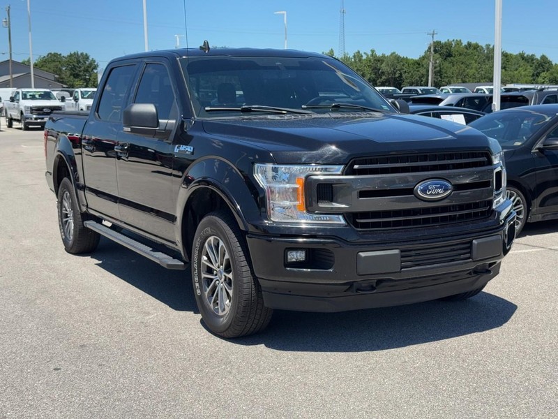 Ford F-150 Vehicle Full-screen Gallery Image 2