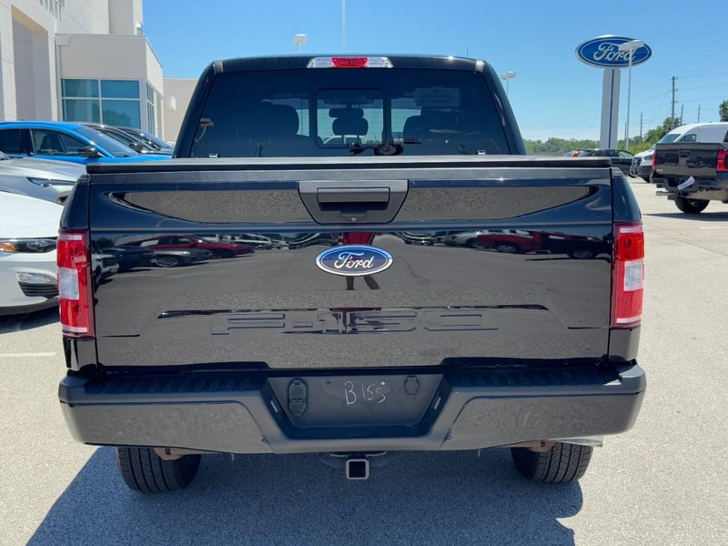 Ford F-150 Vehicle Full-screen Gallery Image 4