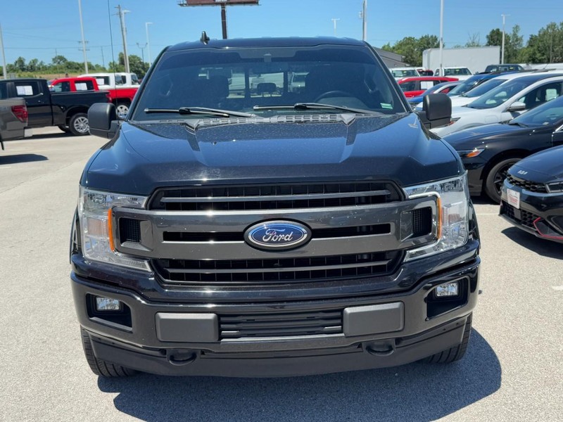 Ford F-150 Vehicle Full-screen Gallery Image 9