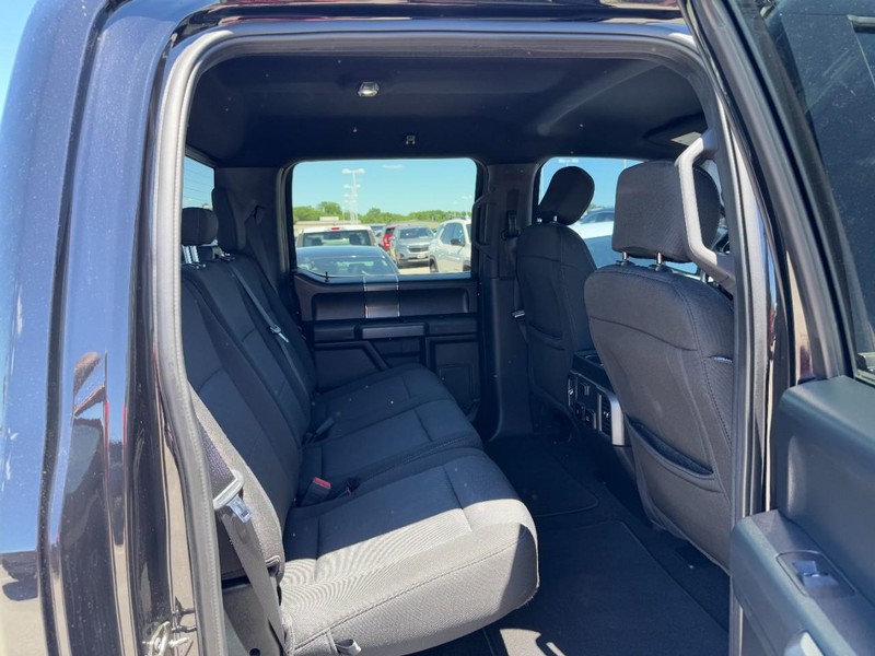 Ford F-150 Vehicle Full-screen Gallery Image 10