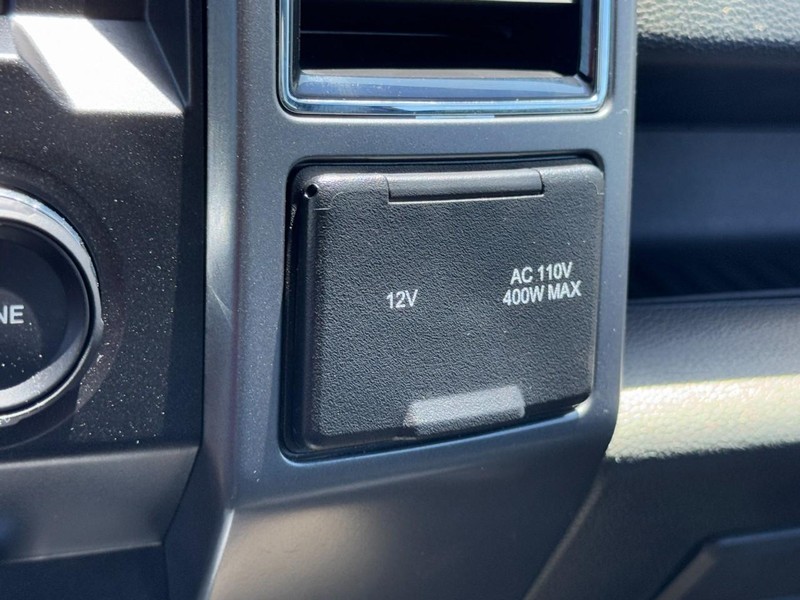 Ford F-150 Vehicle Full-screen Gallery Image 20