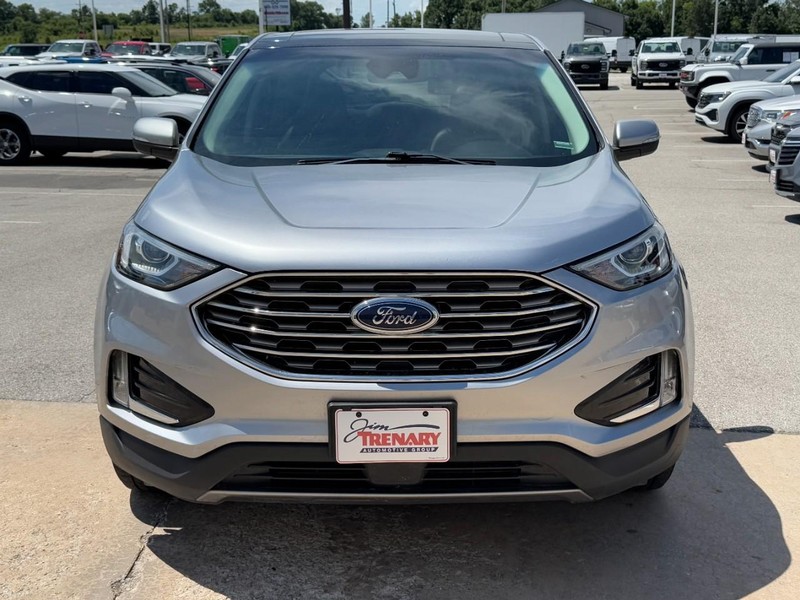 Ford Edge Vehicle Full-screen Gallery Image 09