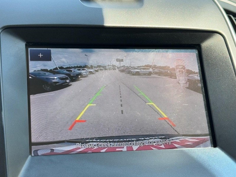 Ford Edge Vehicle Full-screen Gallery Image 21
