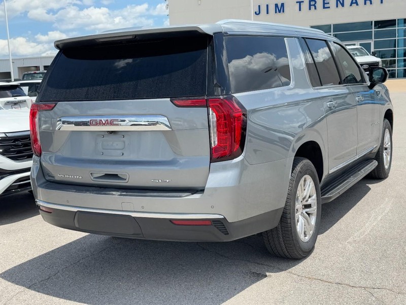 GMC Yukon XL Vehicle Image 03