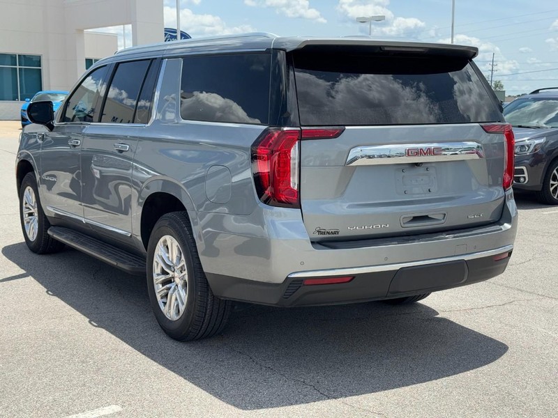 GMC Yukon XL Vehicle Image 06