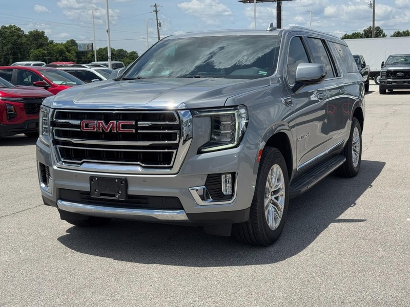 GMC Yukon XL Vehicle Image 08
