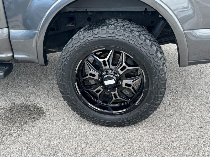Ford F-150 Vehicle Full-screen Gallery Image 7