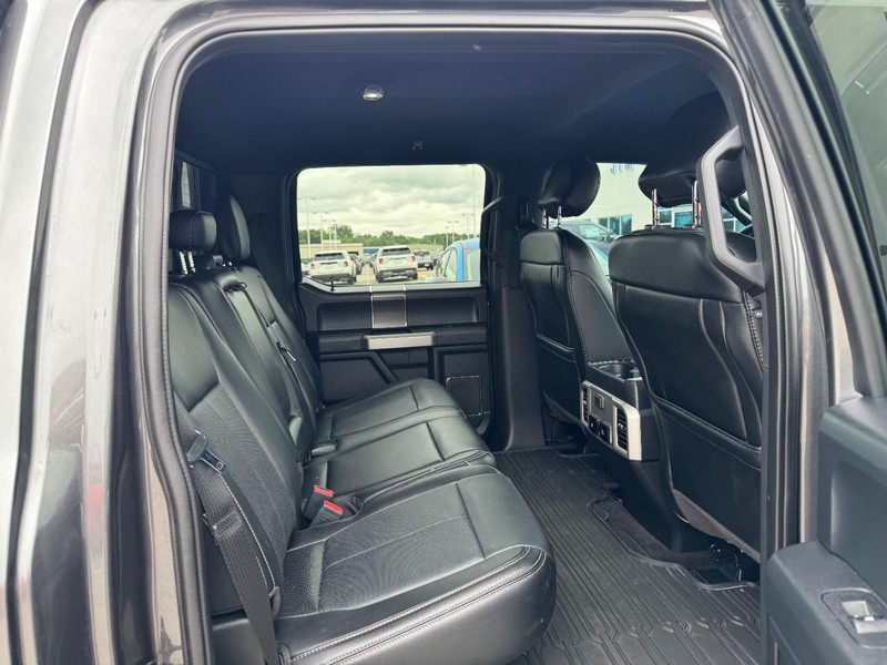 Ford F-150 Vehicle Full-screen Gallery Image 10