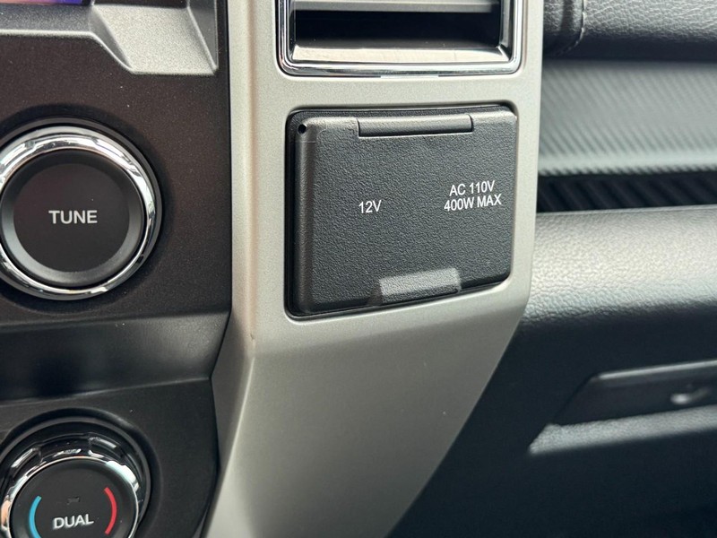 Ford F-150 Vehicle Full-screen Gallery Image 22