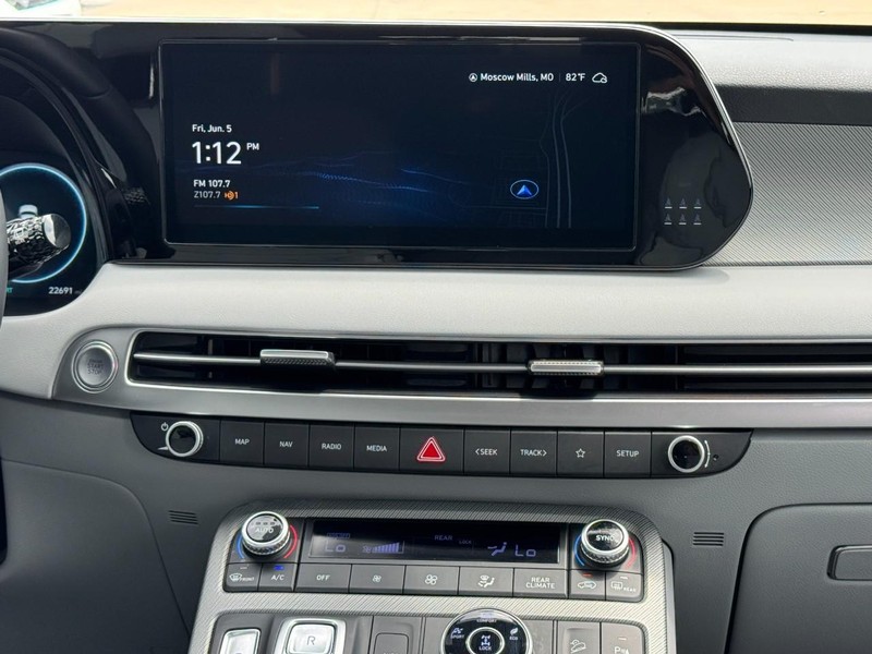 Hyundai Palisade Vehicle Full-screen Gallery Image 15