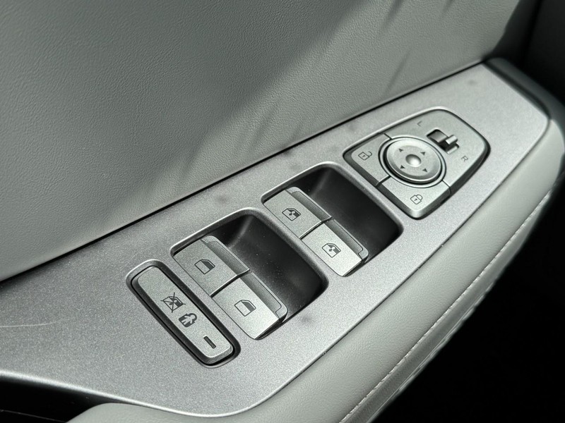 Hyundai Palisade Vehicle Full-screen Gallery Image 25