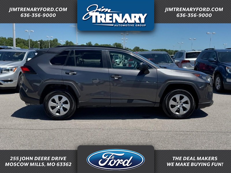 Toyota RAV4 Vehicle Full-screen Gallery Image 01