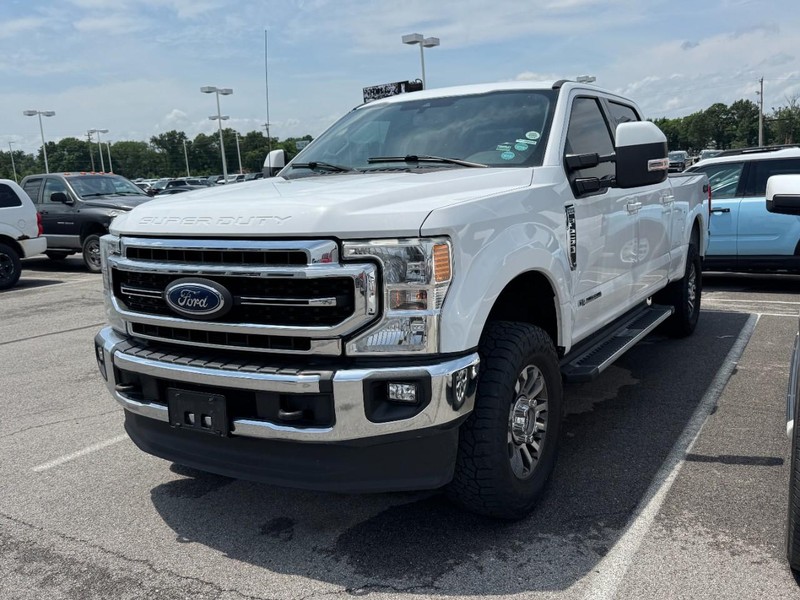Ford Super Duty F-250 SRW Vehicle Full-screen Gallery Image 2
