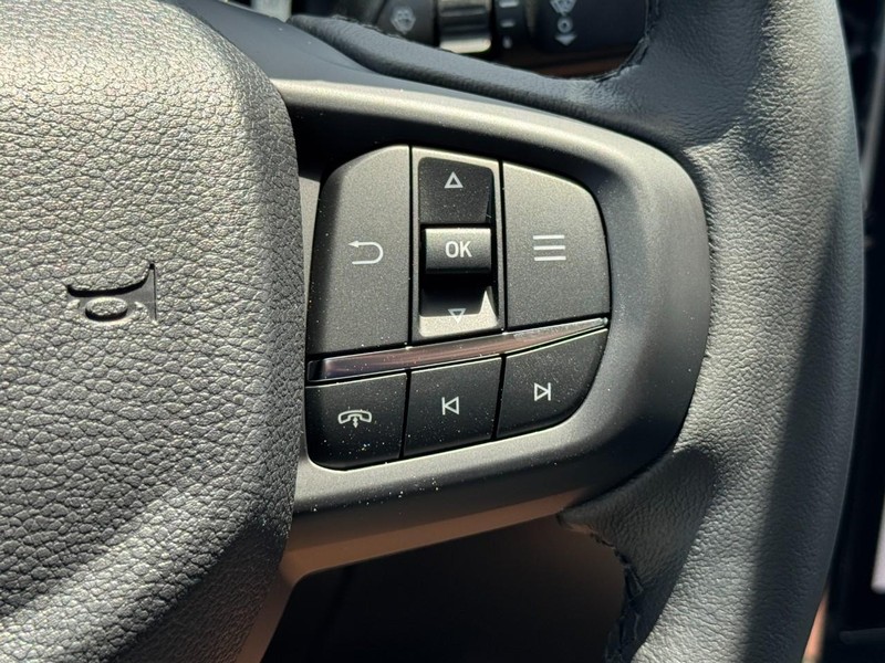 Ford Ranger Vehicle Full-screen Gallery Image 12