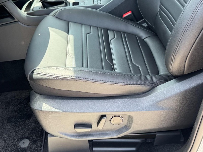 Ford Ranger Vehicle Full-screen Gallery Image 15